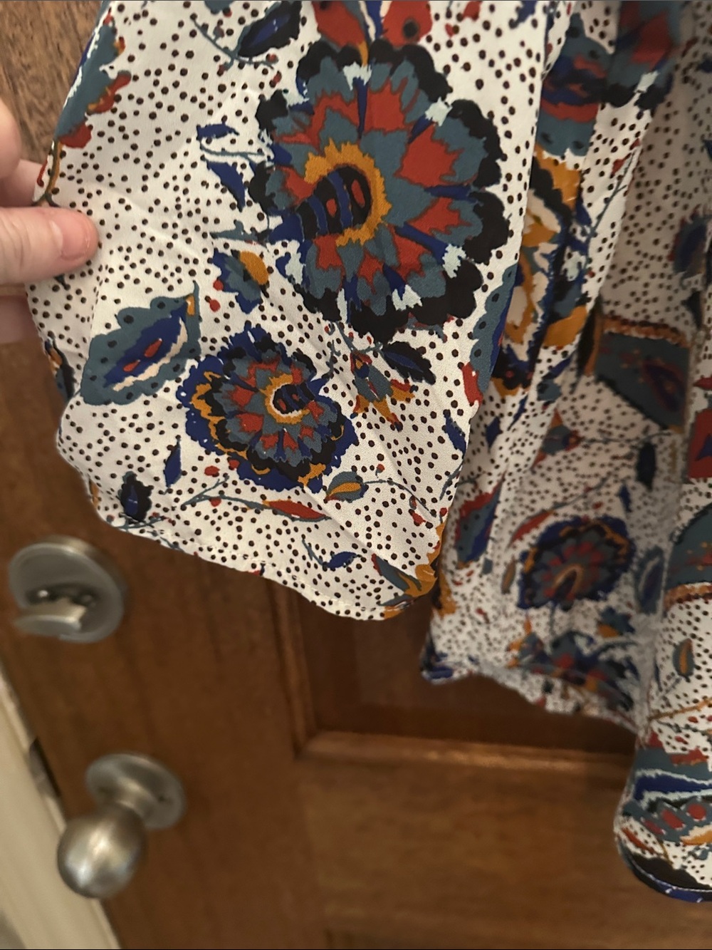 Maurice’s XXL Women's White Floral Blouse with Navy & Mustard Accents - Picture 4 of 6